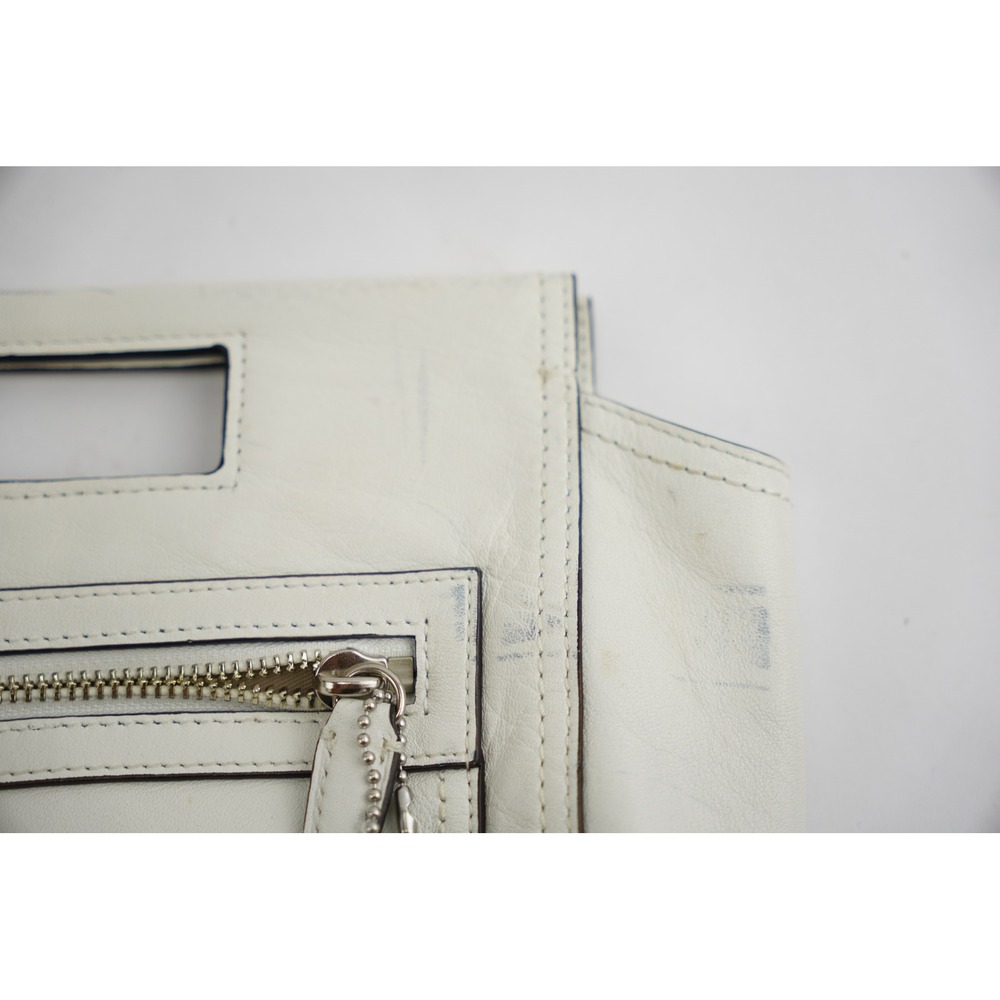 Coach Leather Cutout Handle Clutch Bag Womens White Zipper Pocket Fair - Picture 6 of 12